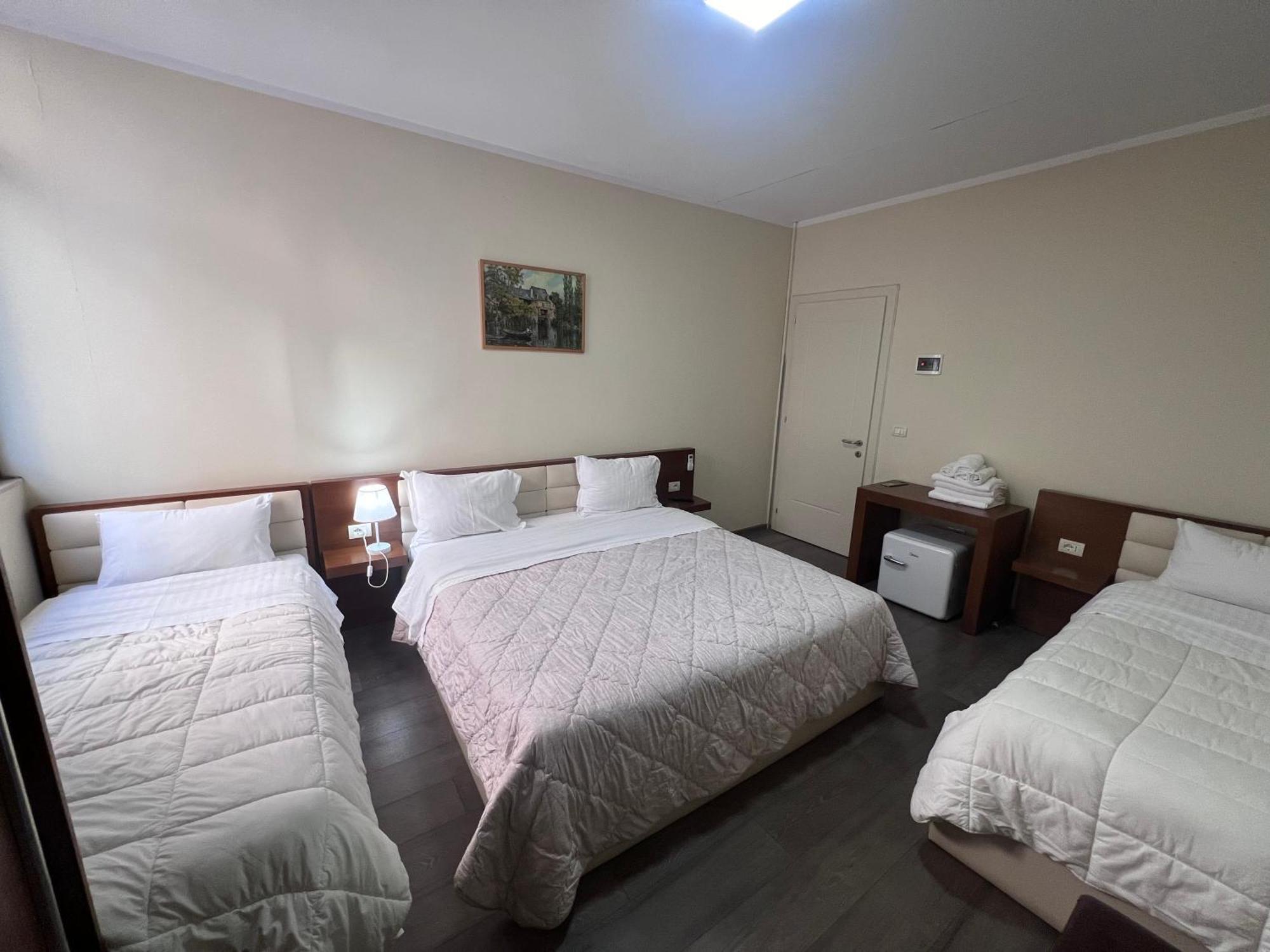 Bobi Hotel Shkoder Ngoại thất bức ảnh