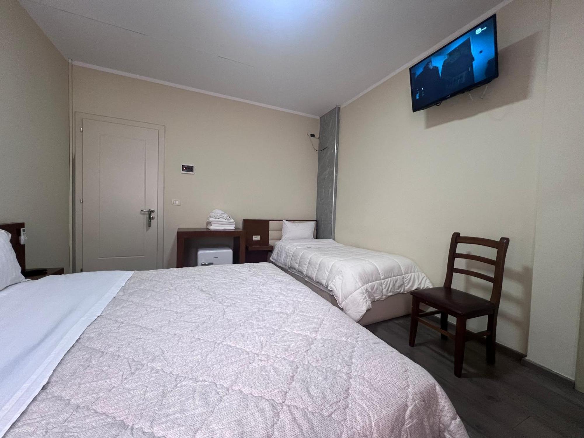 Bobi Hotel Shkoder Ngoại thất bức ảnh